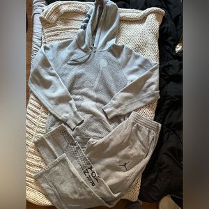 Jordan sweatsuit outfit
